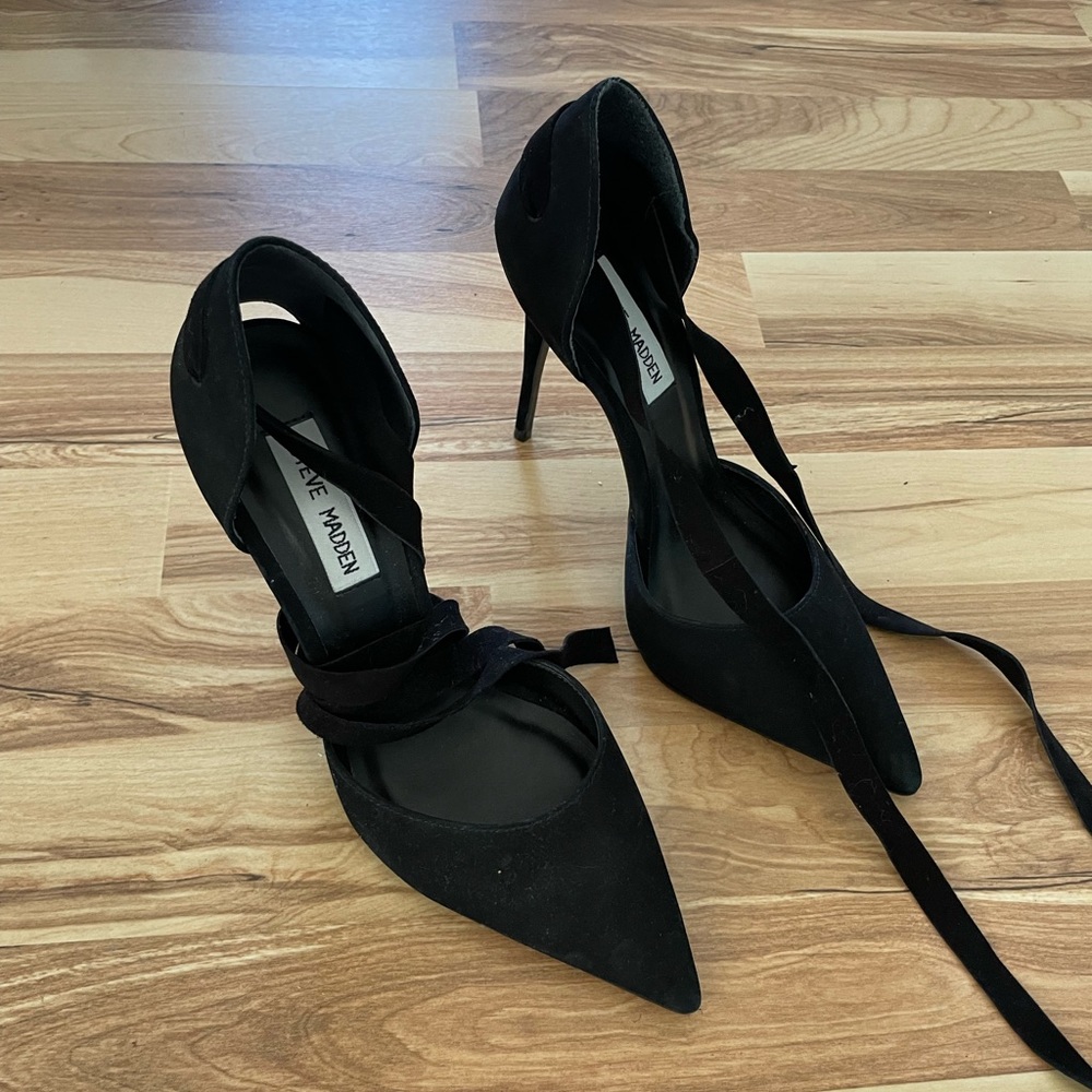Steve Madden Black Suede lace up pointy heels